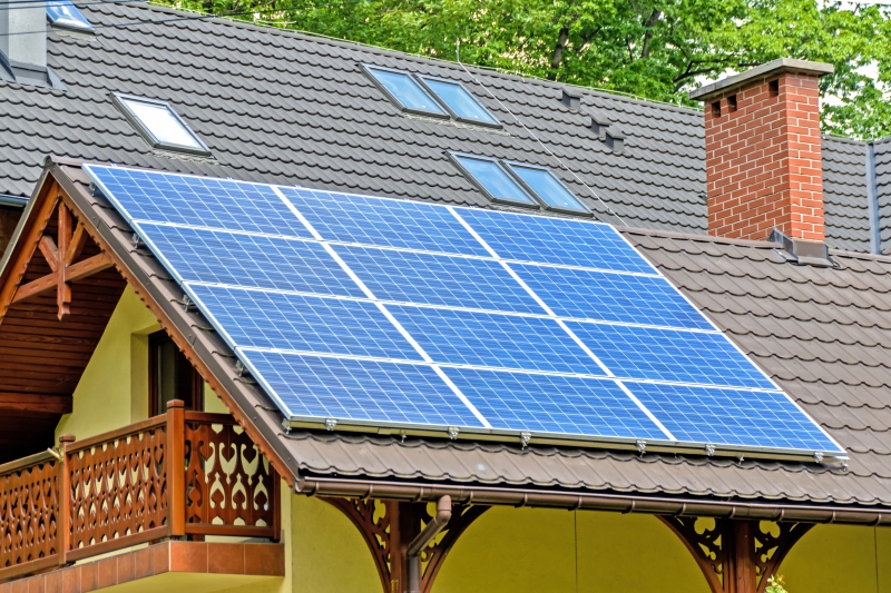 chauffagiste-VERIGNON-min_solar-panels-1477987